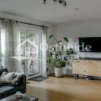 Wohnzimmer mit Blick auf die Terrasse in Ihrem Reihenmittelhaus in Seevetal-Maschen