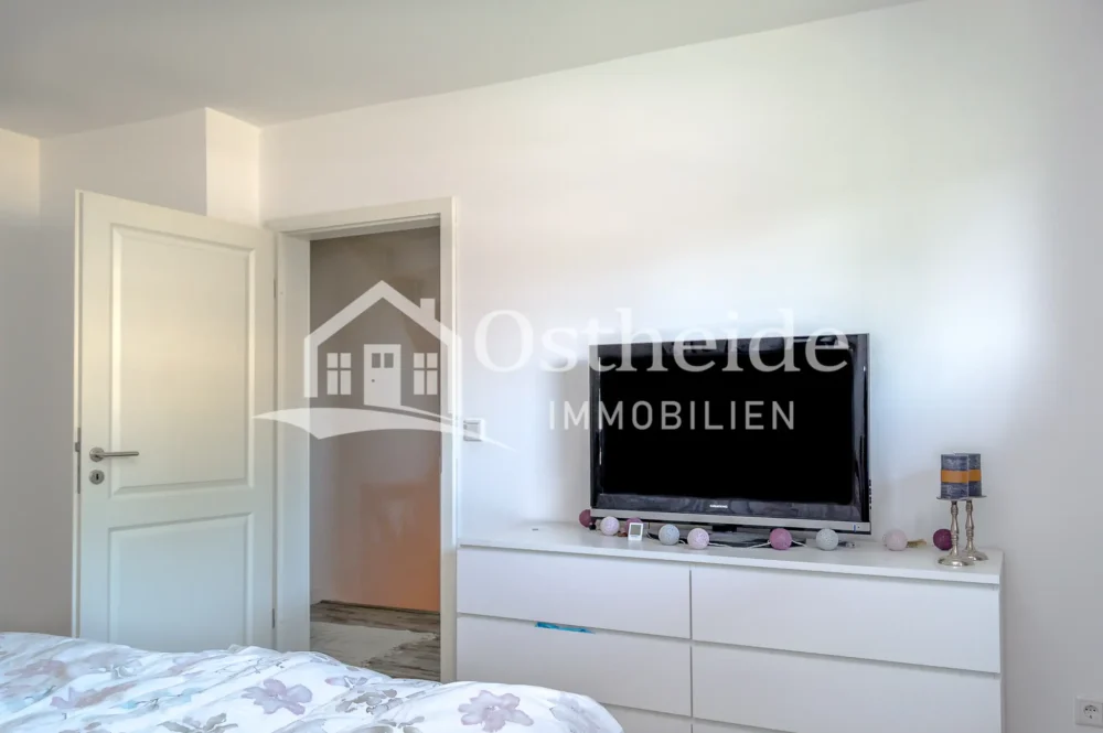 Genügend Platz im Obergeschoss. Ein weiteres flexibel nutzbares Zimmer in dem Reihenmittelhaus in Maschen.